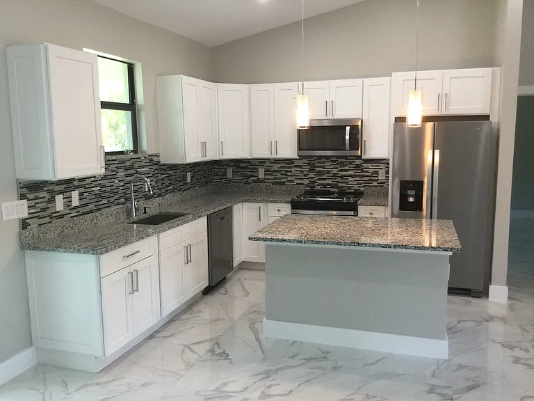 17089 Urban Ave #2 — Photo 8