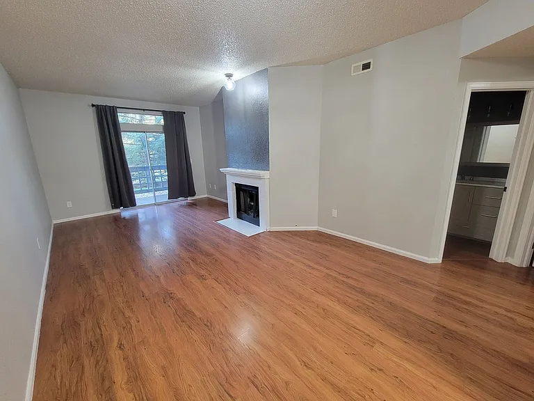 7438 Singing Hills Dr — Photo 2