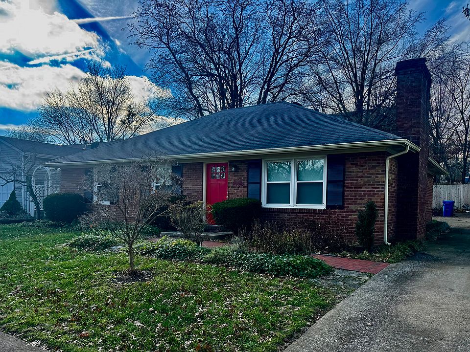 Lovely ranch style house in wooded area
