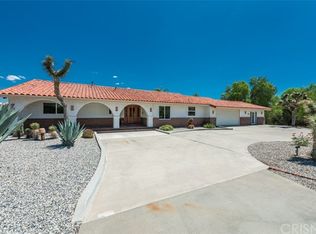 32010 Calle Vis, Agua Dulce, CA 91390