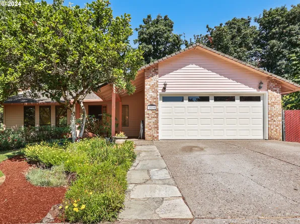 2510 SW Meyers Dr, Gresham, OR 97080