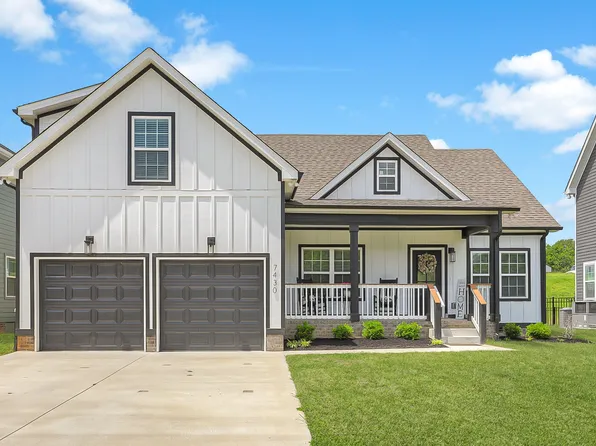 7430 Winding Way, Pleasant View, TN 37146