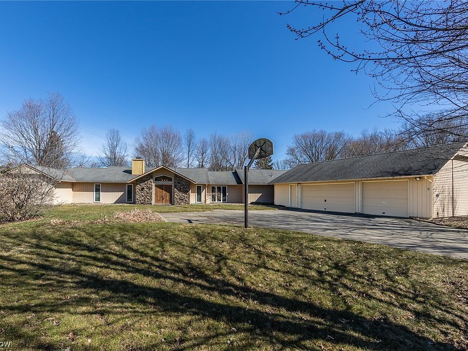 1st image of 22035 Meadows Edge Ln