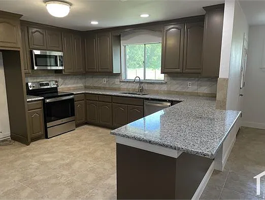 9517 Merritt Rd — Photo 15