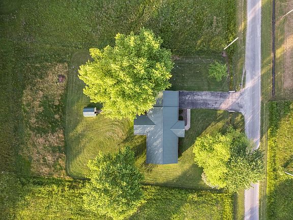 3rd image of 2020 Piute Dr