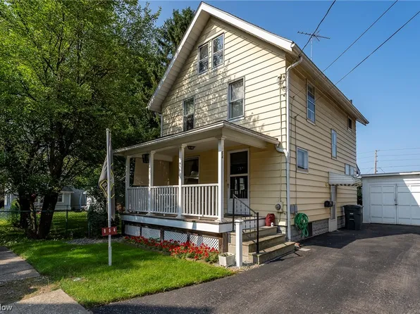 864 Woodrow Ct, Akron, OH 44310