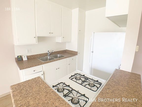 3rd image of 12614 Caswell Ave #1