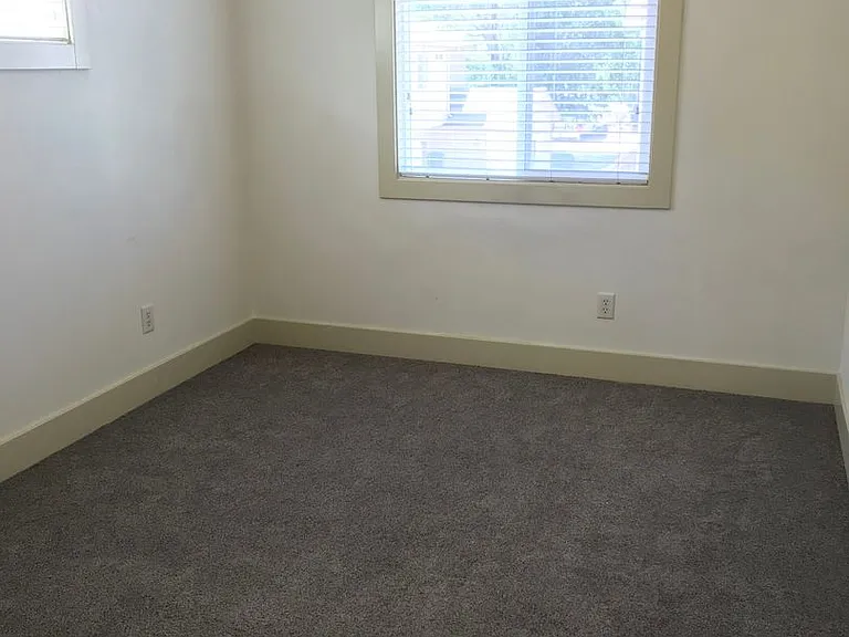 2131 S Amy Ave — Photo 16