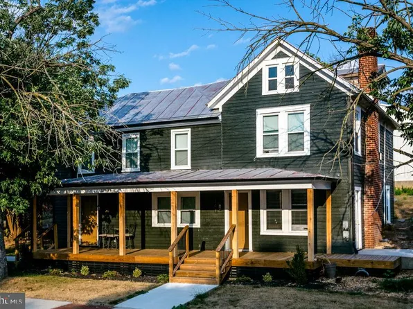 139 & 141 S Main St, Broadway, VA 22815