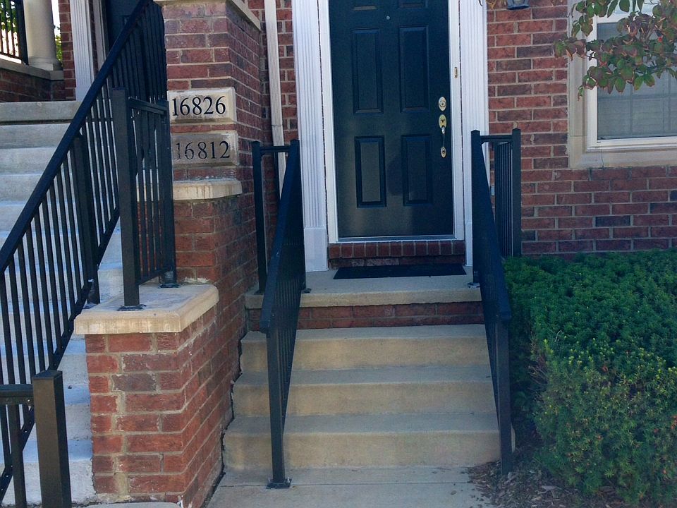 2nd image of 16812 Farmington Rd #70