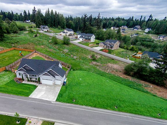 4th image of 18224 103rd St SE