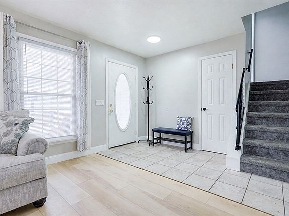 3rd image of 46 Alderwood Ln