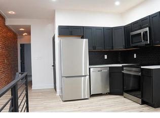 813 E Locust Ave #A, Philadelphia, PA 19138