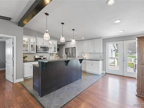 5th image of 4645 Harbor Heights Ln