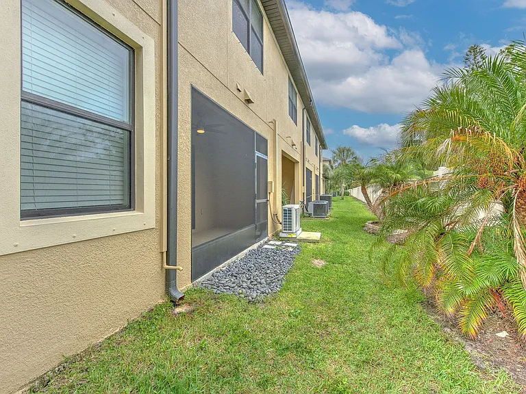 5116 Bay Isle Cir — Photo 38
