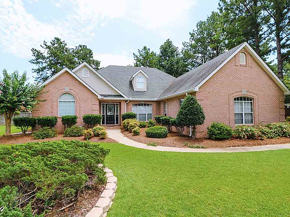3rd image of 105 Briarmoor Dr