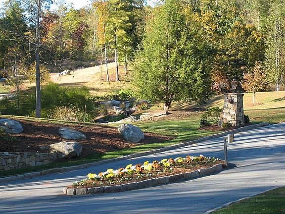 Somersby Park Entrance