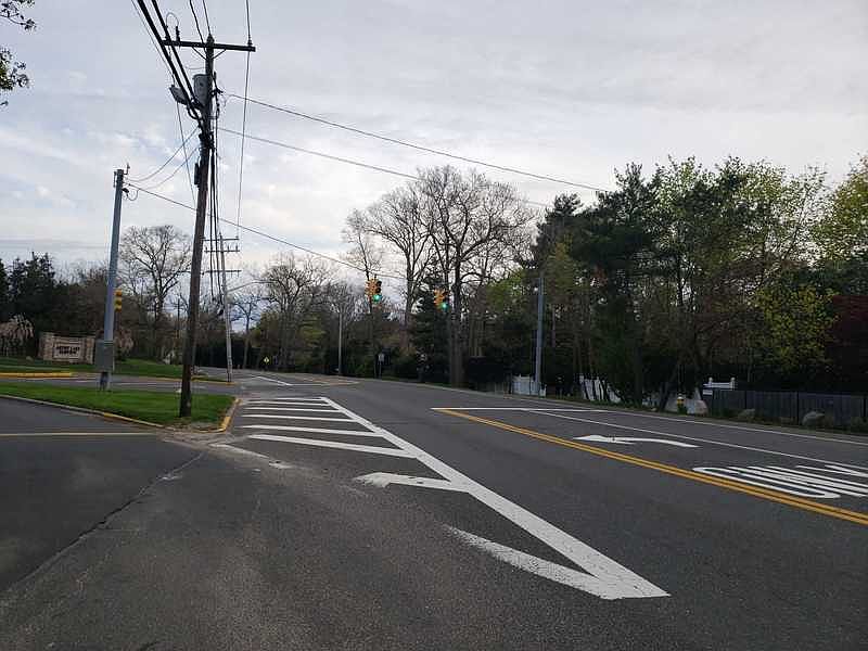 2nd image of 98 Artist Lake Dr