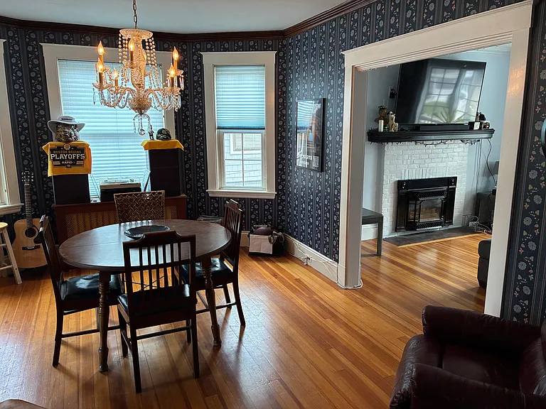 45 Waldemar Ave #2 — Photo 9