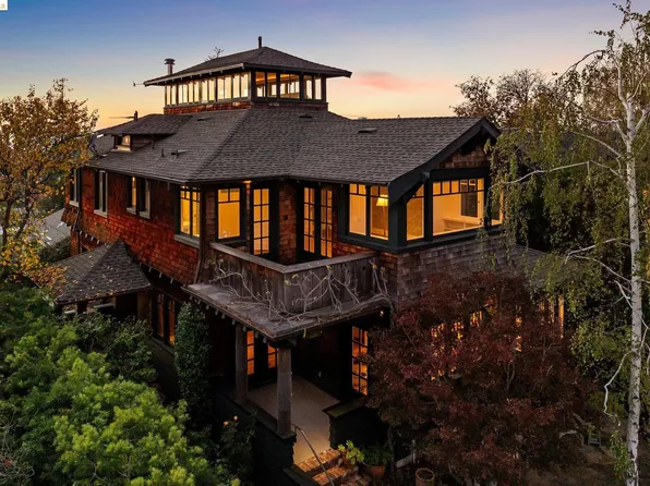 15 Eucalyptus Rd, Berkeley, CA 94705