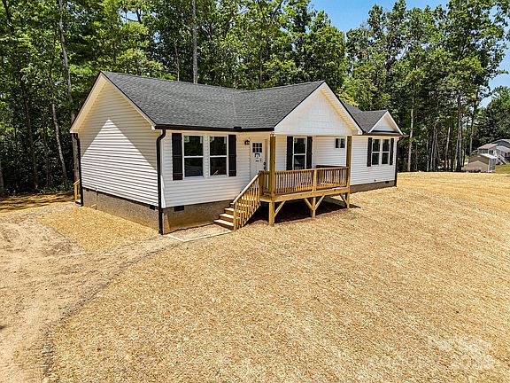 3rd image of 68 Owls Nest Ln