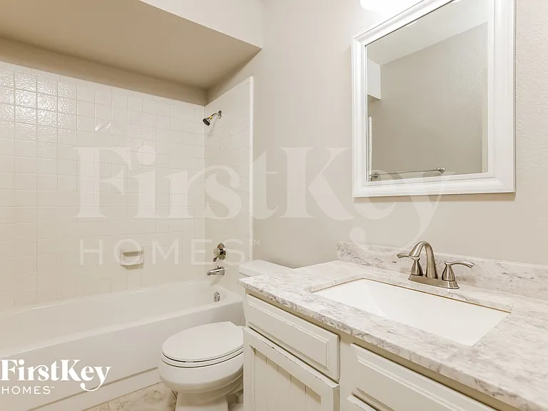 10632 N 39th Ave — Photo 13