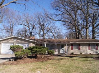 10 Knollwood Dr, Montgomery, IL 60538