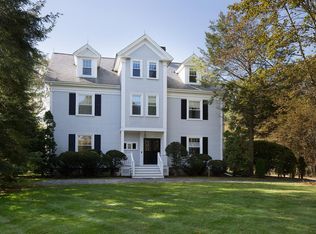 352 Thoreau St, Concord, MA 01742