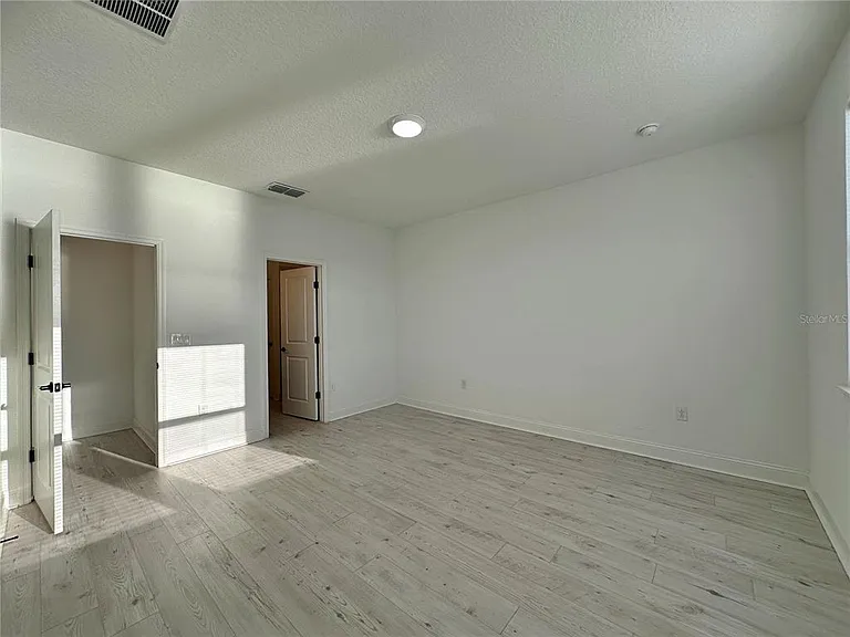 43 Waverly Ln — Photo 9