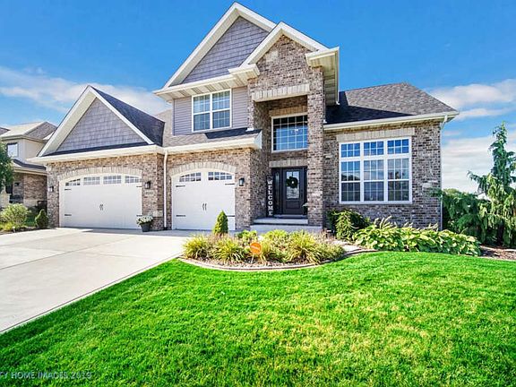 2nd image of 9195 Hibiscus Dr