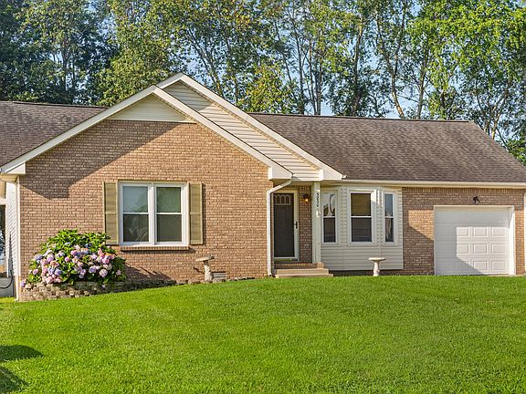 3rd image of 3230 S Senseney Cir