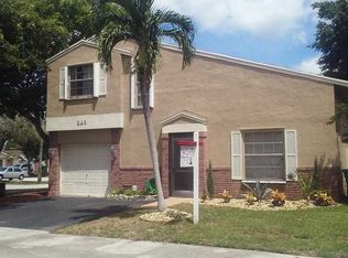 842 Cumberland Ter, Davie, FL 33325
