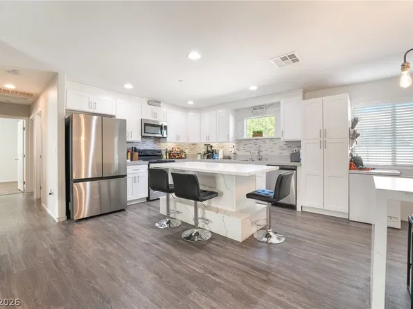 878 W Lake Mead Blvd, Las Vegas, NV 89106