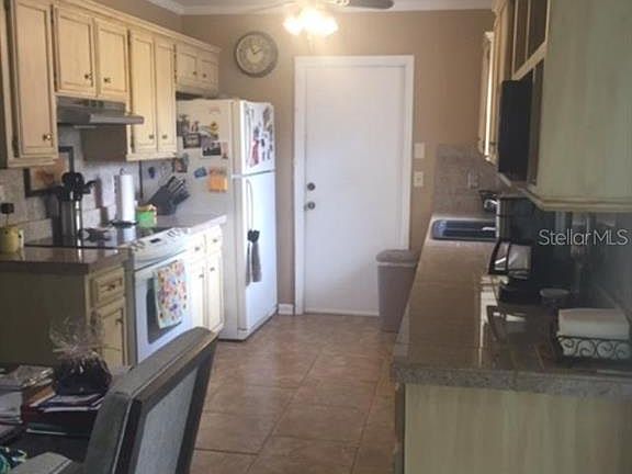 5th image of 8315 Woodlake Pl