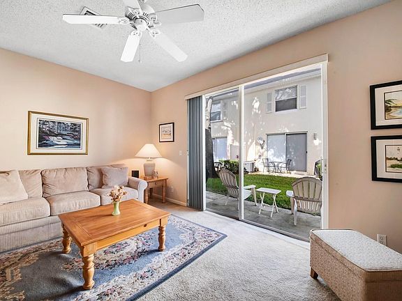 5th image of 227 Foxtail Dr APT E
