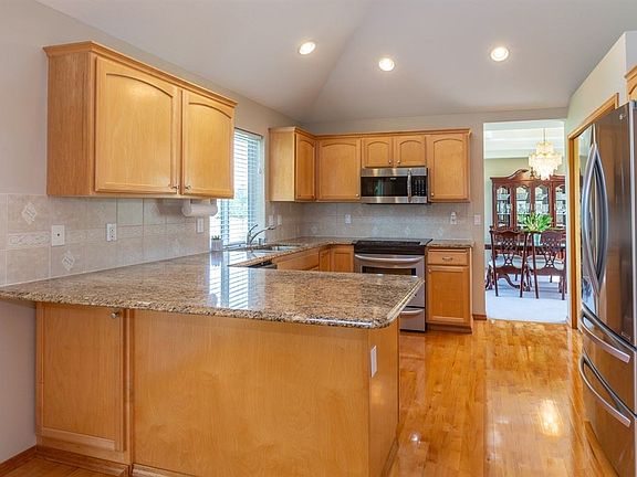 3rd image of 1606 S Rotchford Dr