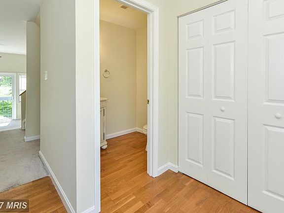 4th image of 9706 Ashbourn Dr
