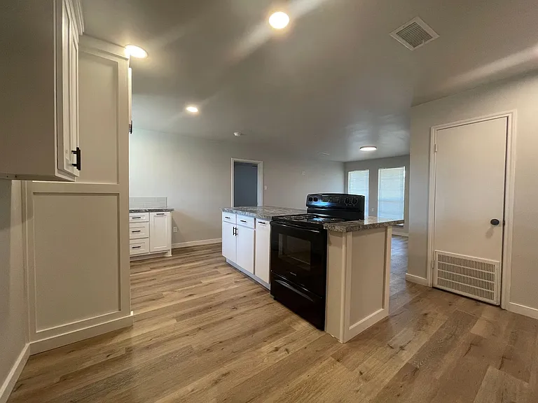3222 Auburn Ave — Photo 7