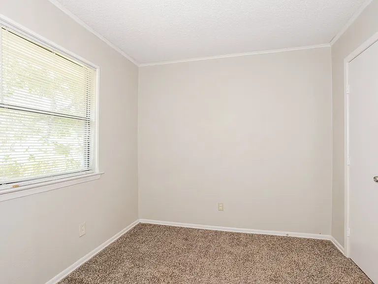 5108 Parliament Dr — Photo 11