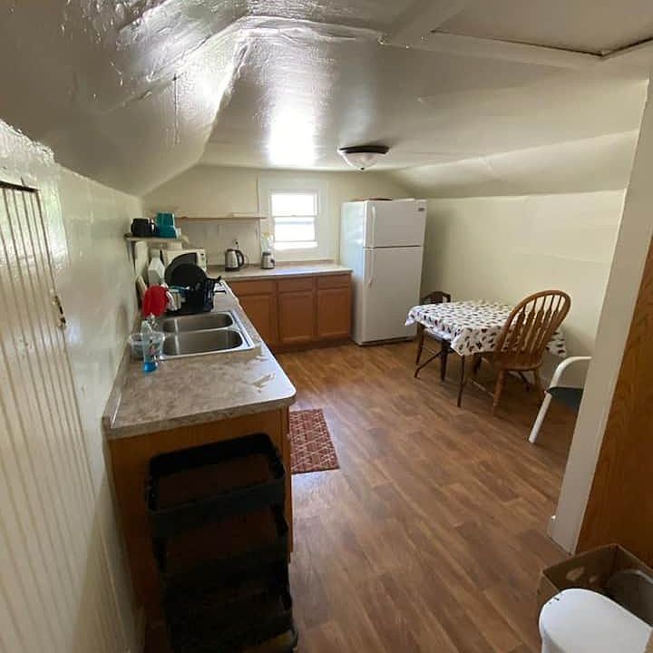 2nd image of 535 N Sycamore St #1