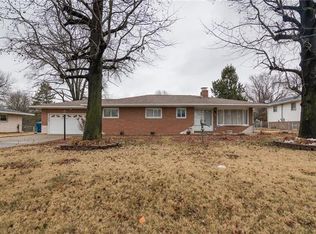 125 E Country Ln, Collinsville, IL