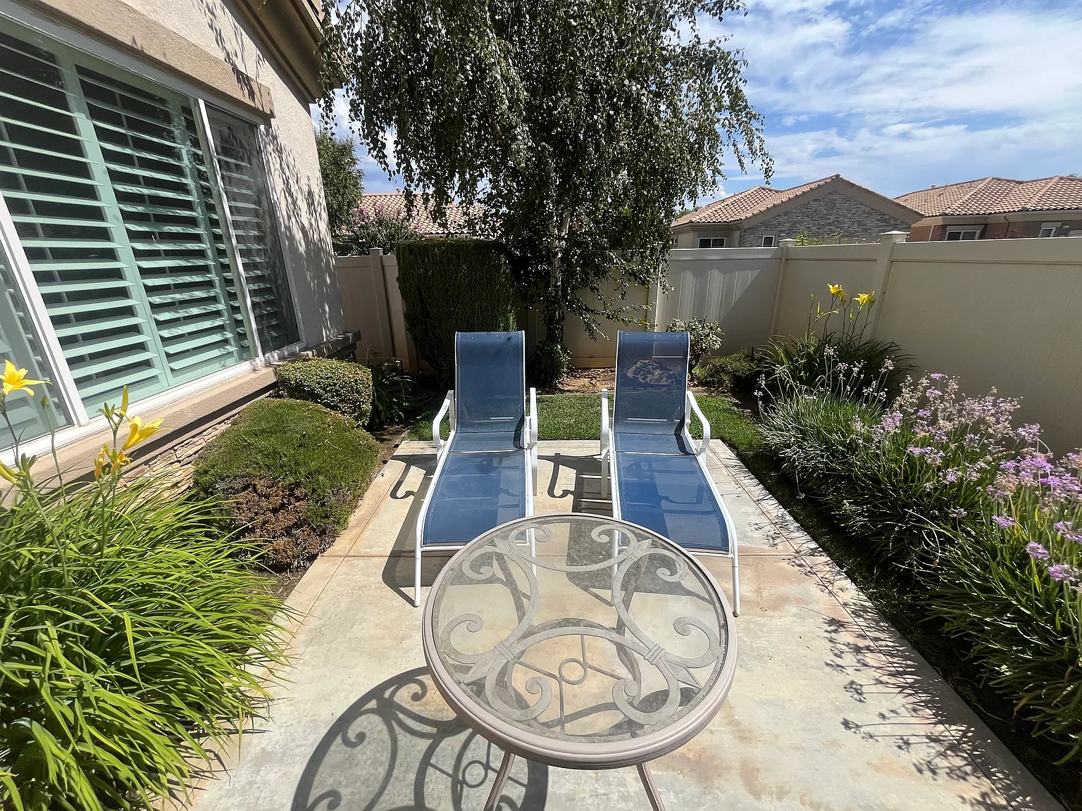 2 bed, 1471 sqft, $2,300 — Photo 2