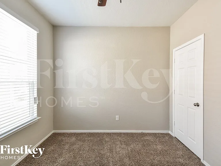 6503 Davenport Bay — Photo 10