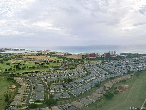 3rd image of 92-1015 Koio Dr APT V