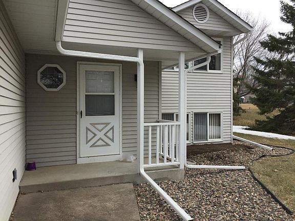 2nd image of 1460 Laurel Ave