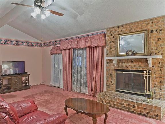 5th image of 5212 Bellefontaine Dr