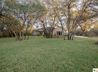 171 Post Oak Bnd, Inez, TX 77968