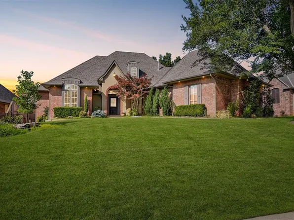 825 Crystal Creek Pl, Edmond, OK 73034