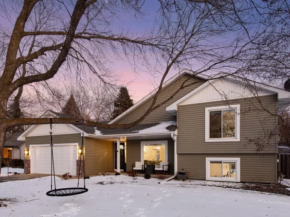 8581 Flamingo Dr, Chanhassen, MN 55317