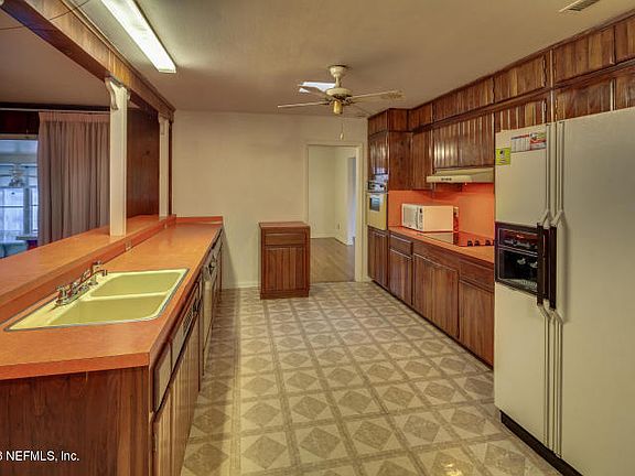 5th image of 1134 Sunnymeade Dr